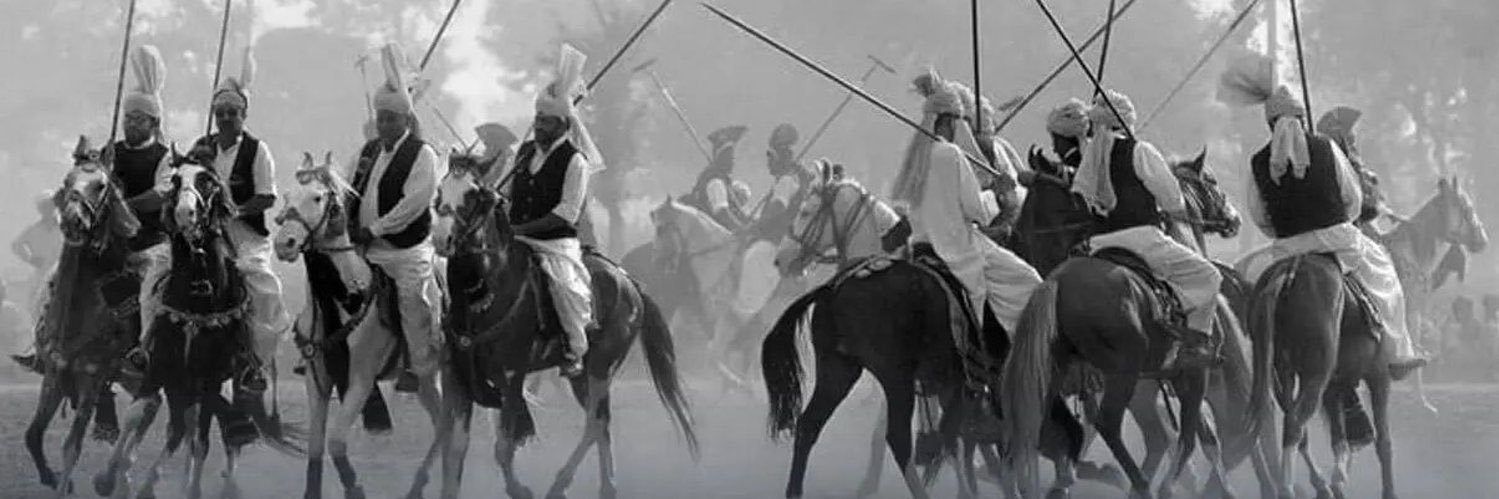M banner