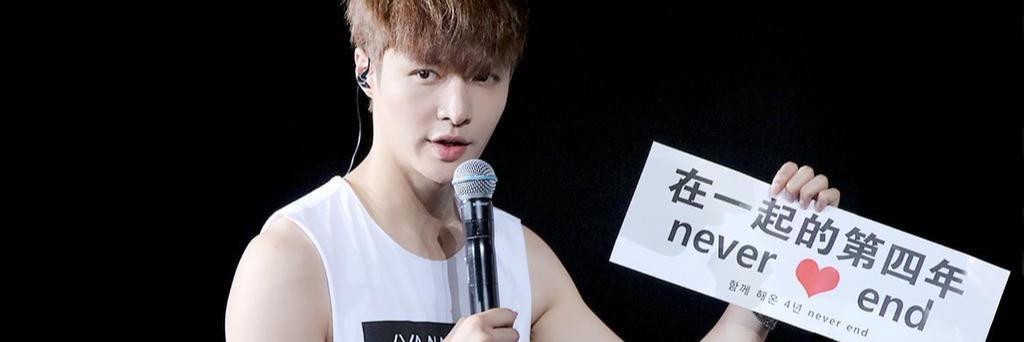 LAYluvr's profile banner image