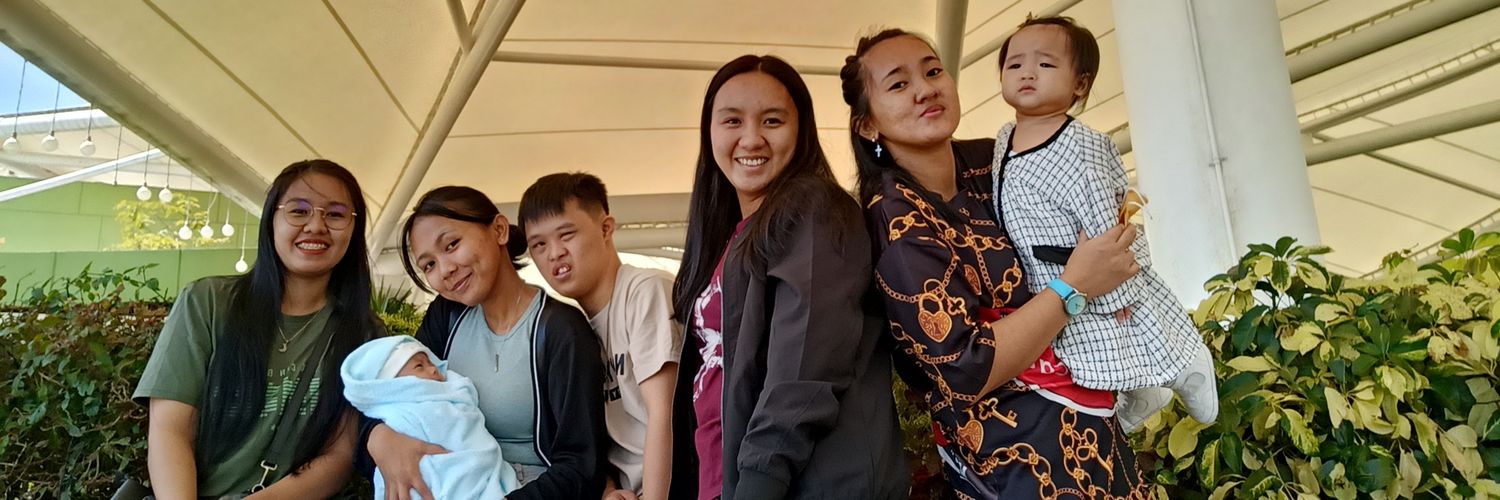mnznkim's profile banner image