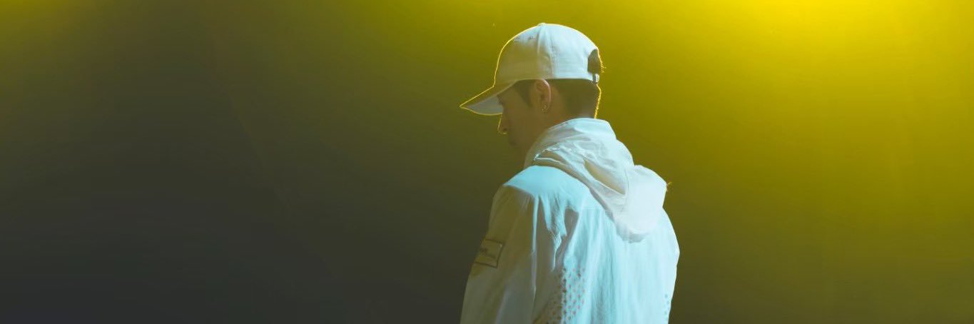 ミ banner