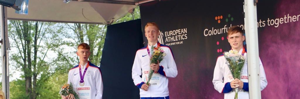 Oliver Dustin banner