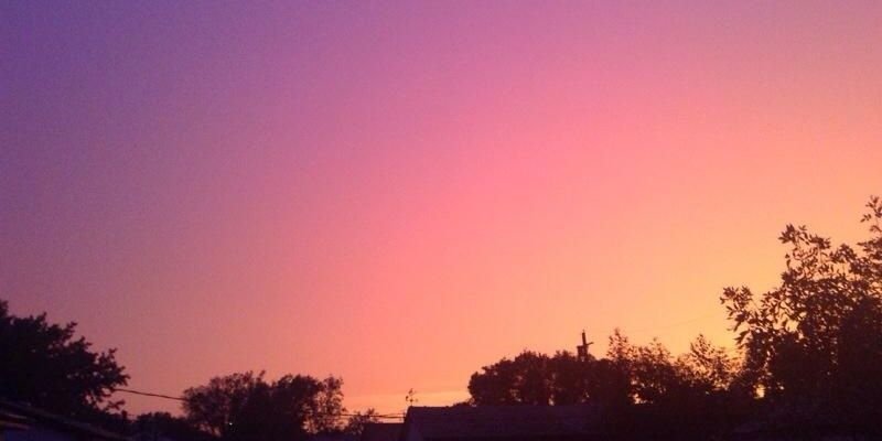 revie28's profile banner image