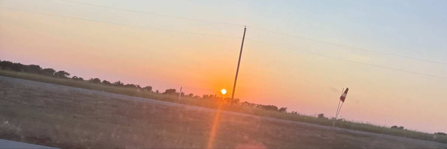 LoneStarrPeach's profile banner image