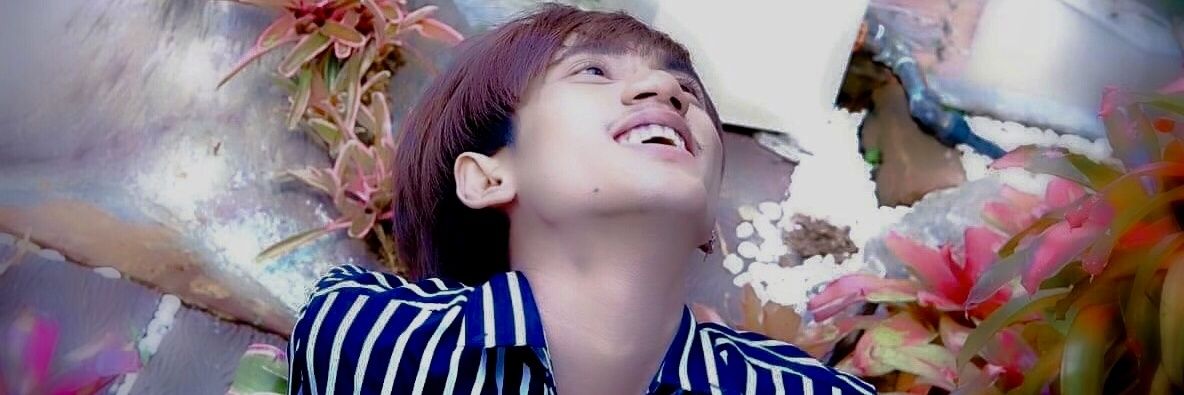 AungPyae528's profile banner image