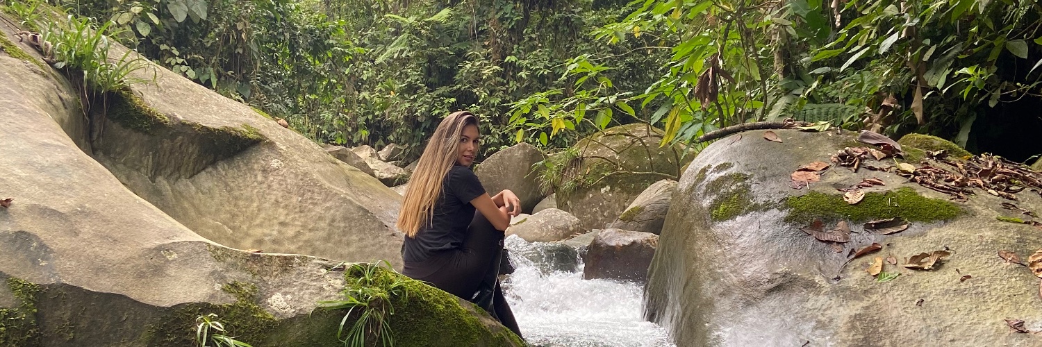 Ivanna Abad Vasquez banner