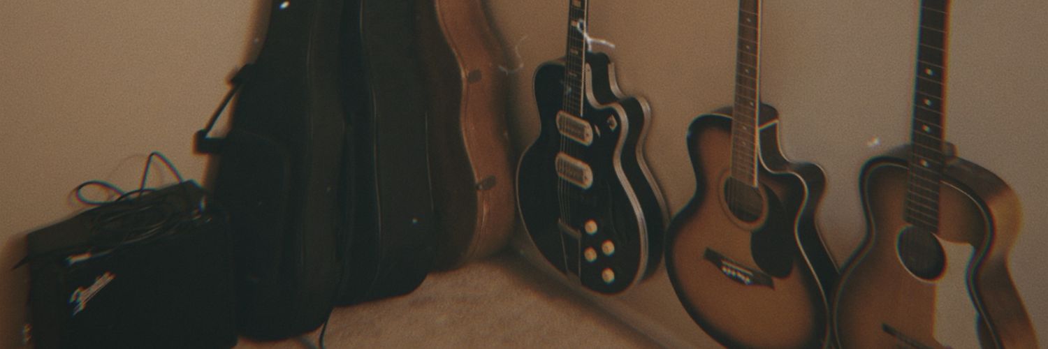 J 🏎 📚's banner