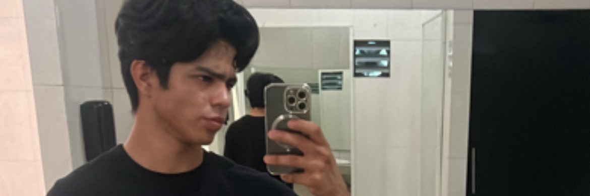 Roger_fuentess's profile banner image