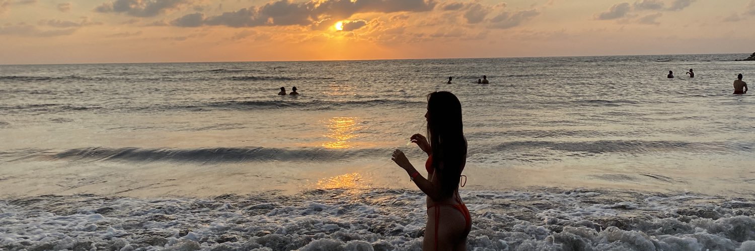 dannavaldesbarr's profile banner image
