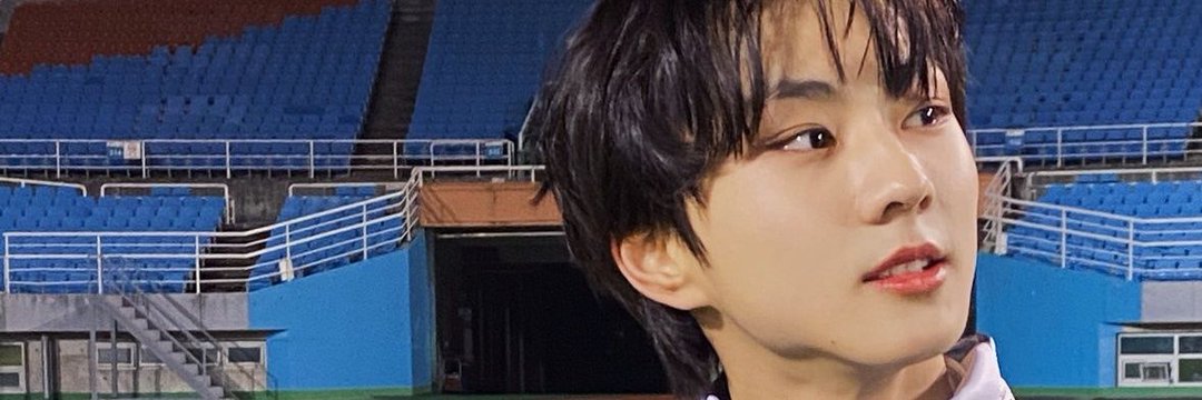yjaeux's profile banner image