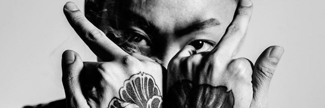 𝙰𝙻𝙸𝚅𝙴 banner