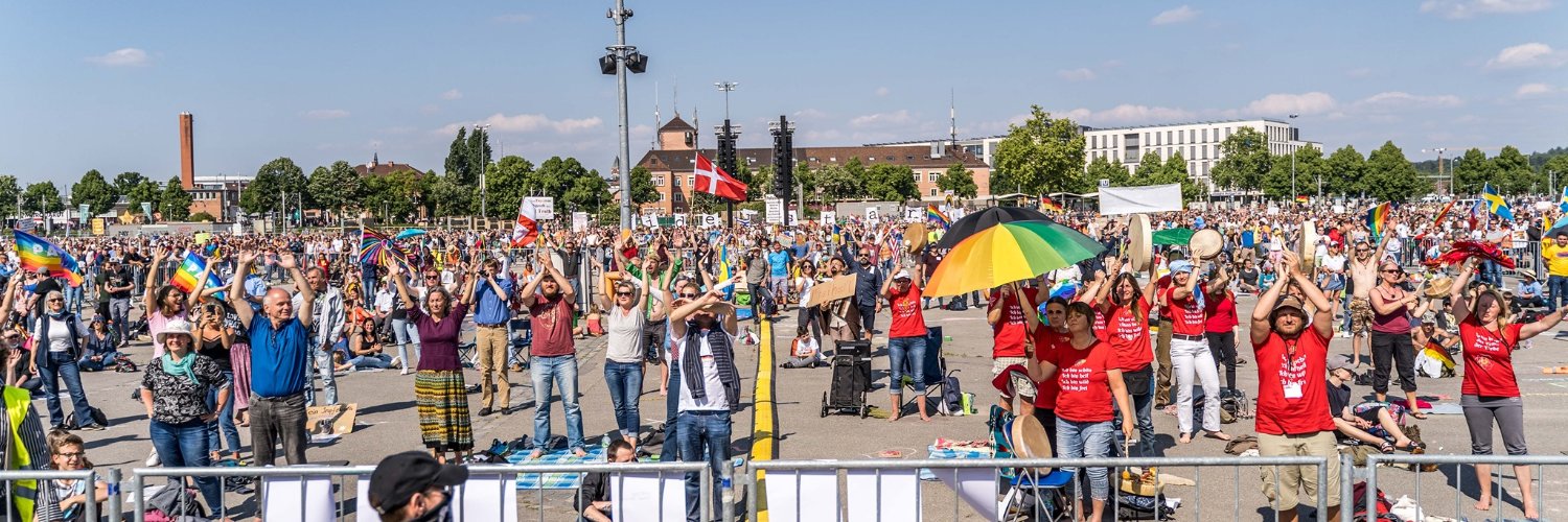 QUERDENKEN-711 (Stuttgart) banner