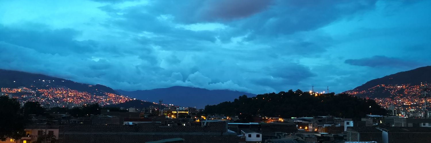 Tuitzofrenico's profile banner image