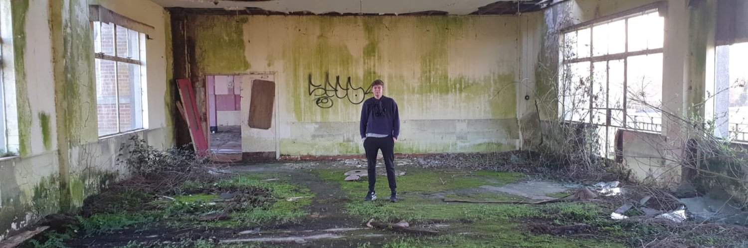 blvntwrap's profile banner image