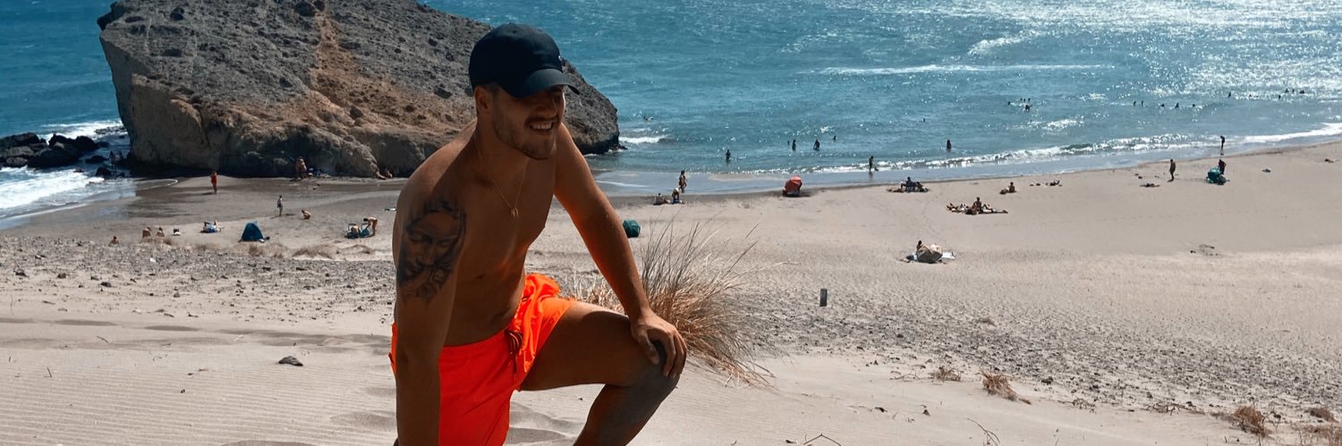 AlvaarooEstrada's profile banner image