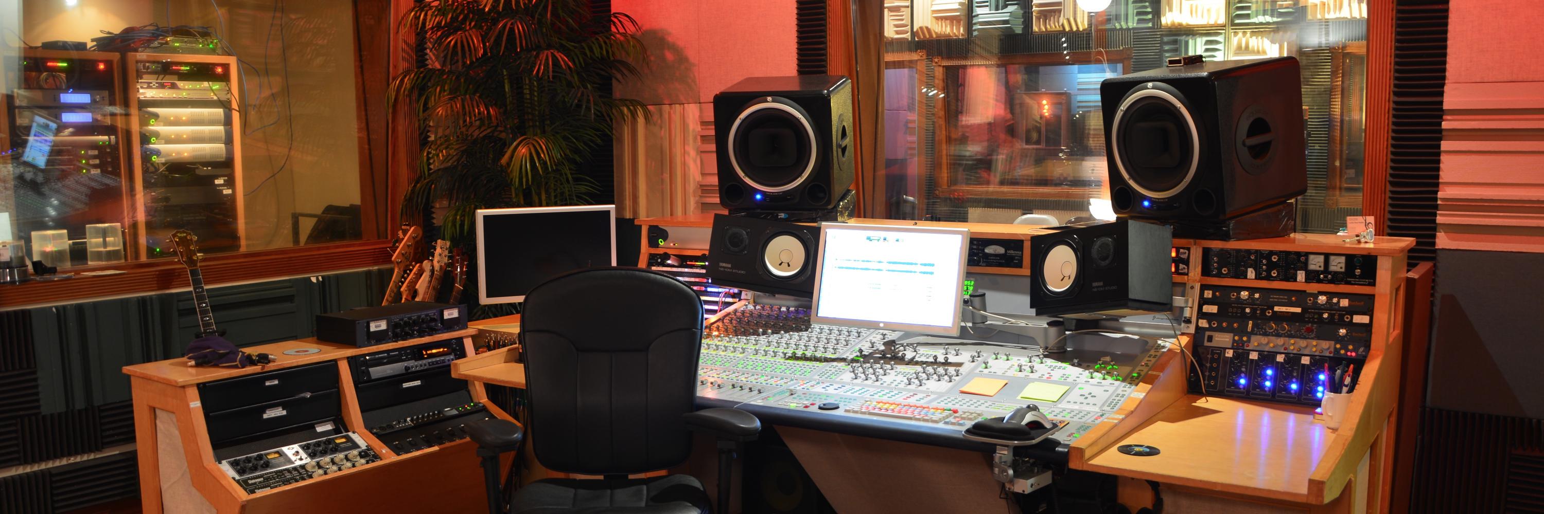 Lucky Run Studio banner