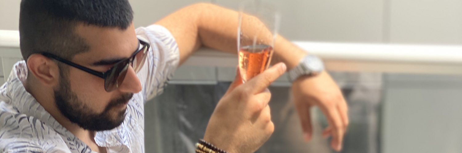 thelovit's profile banner image