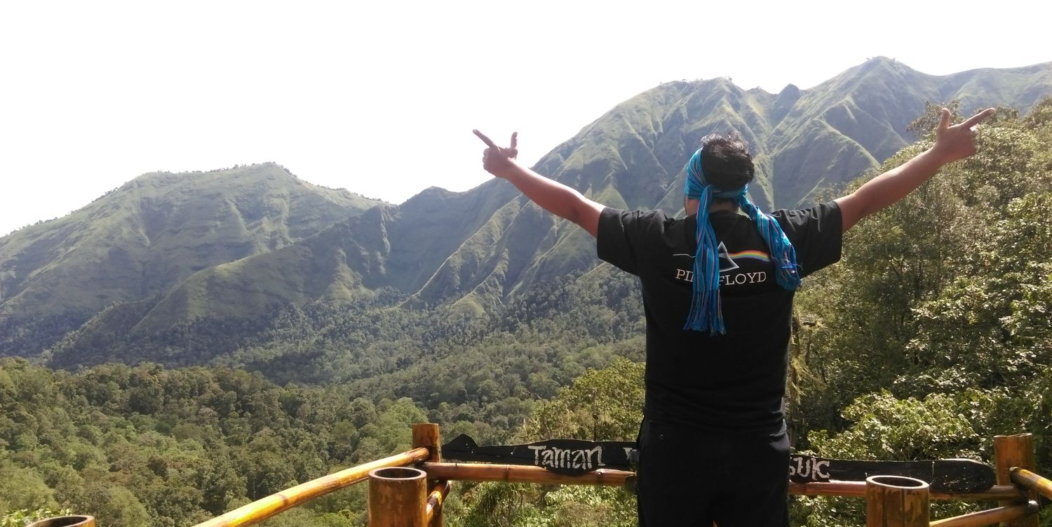 deramdhani's profile banner image