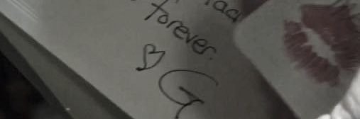 G banner