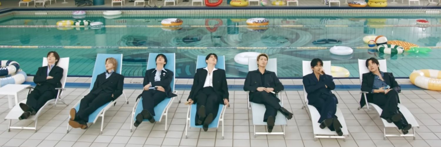 Mickey Parks⁷ ⊙⊝⊜⟭⟬⟬⟭ BTS IS BACK!!💜 banner