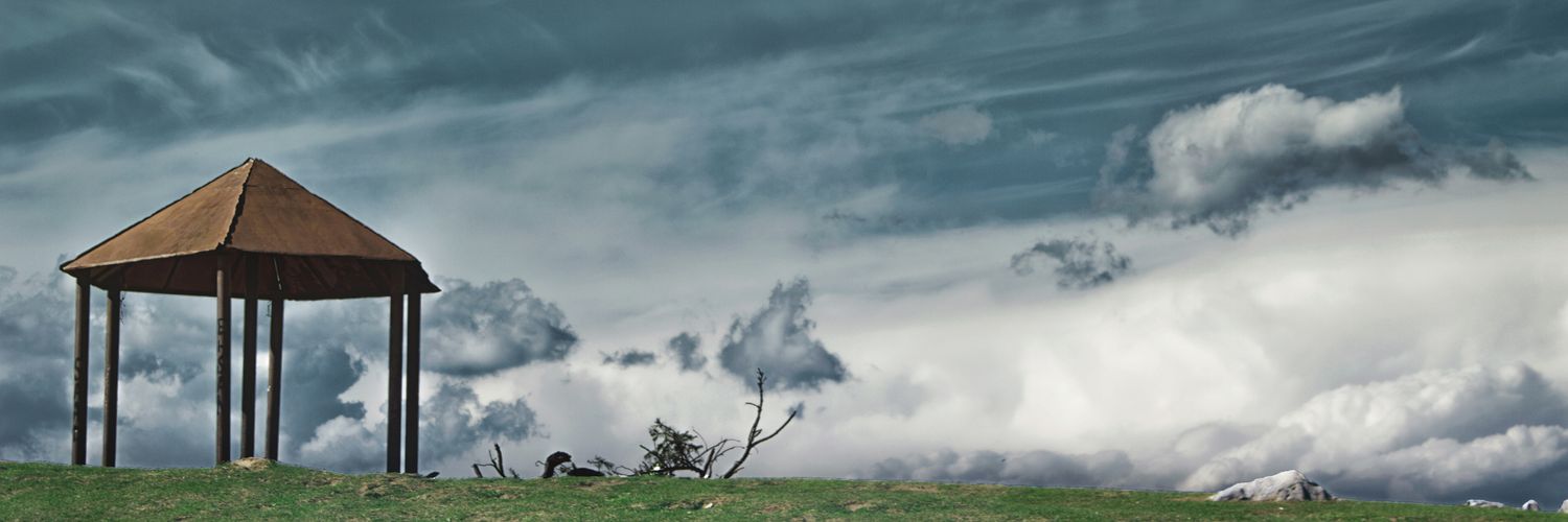 lucheees's profile banner image
