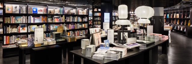 六本木 蔦屋書店　書籍's banner