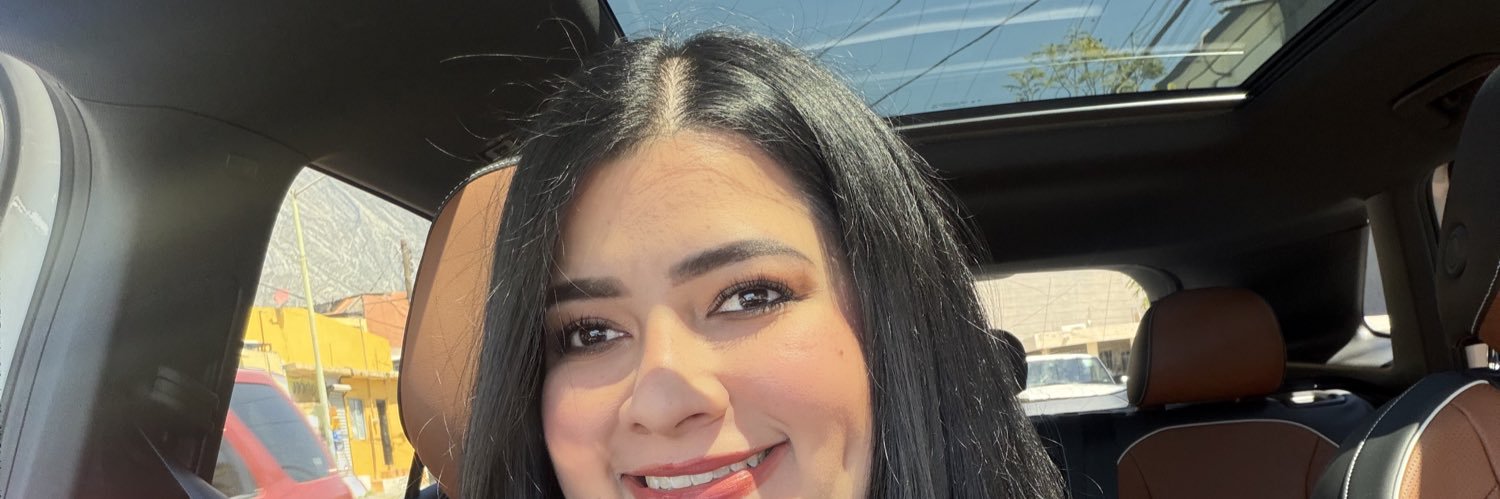 vanessagv04's profile banner image