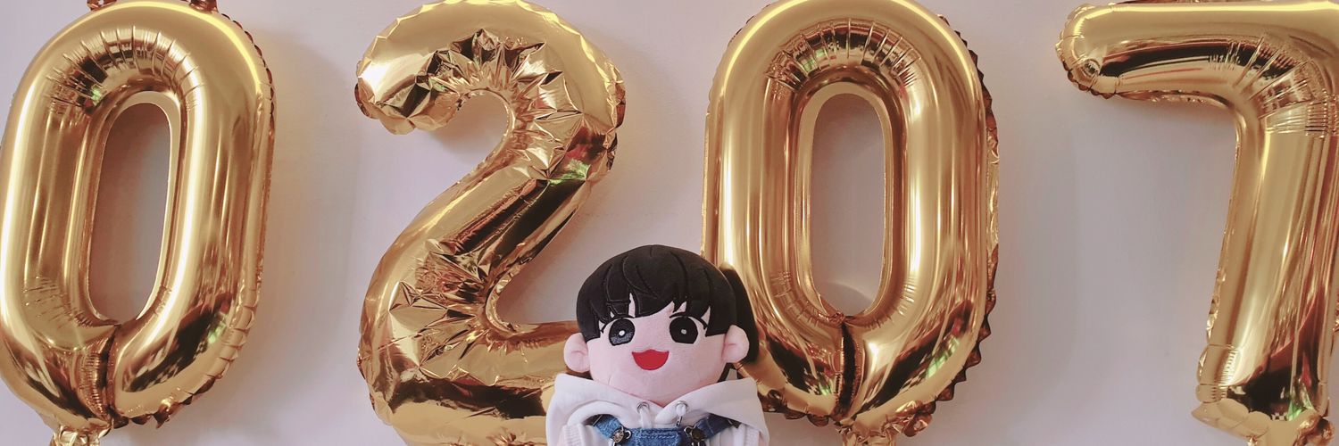 weeklyUjin's profile banner image
