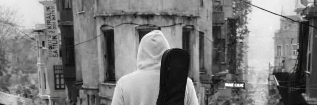m banner