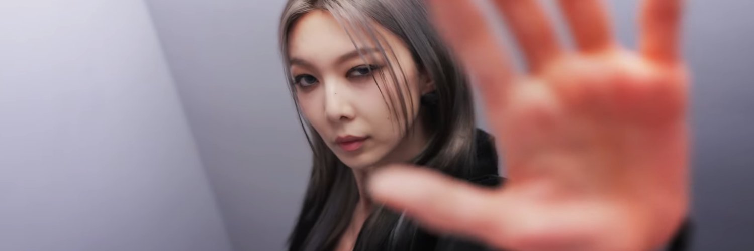hourly dami ♡'s banner