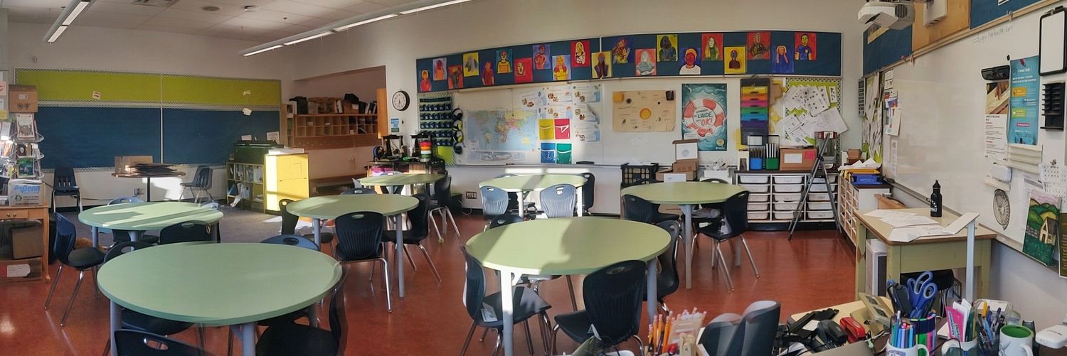 Mme Geneviève banner