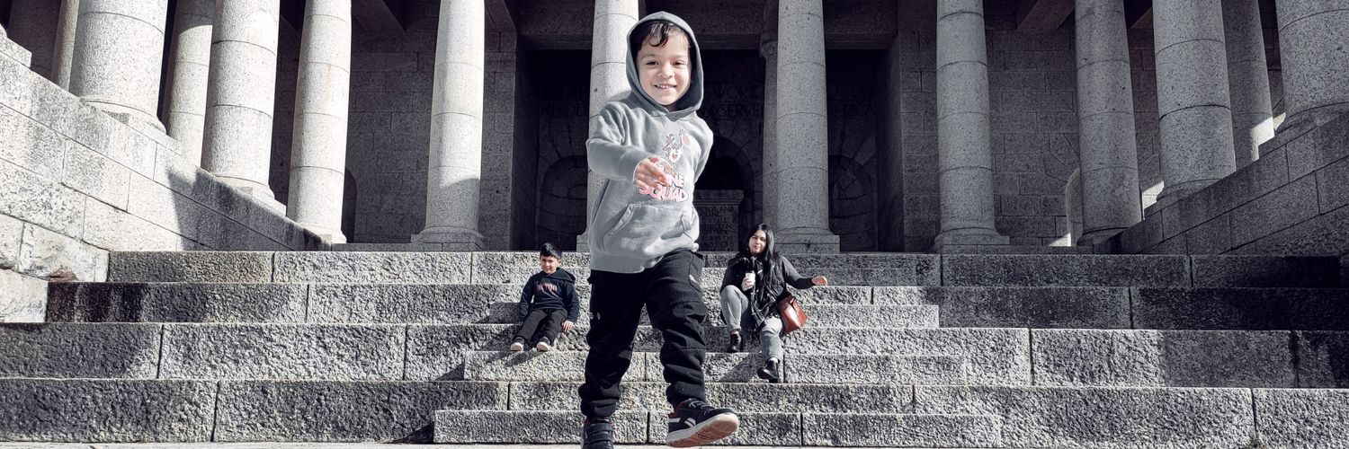 Mujahid Behardien banner