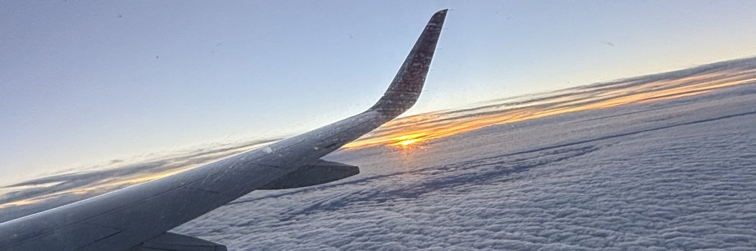 Larevaroll's profile banner image
