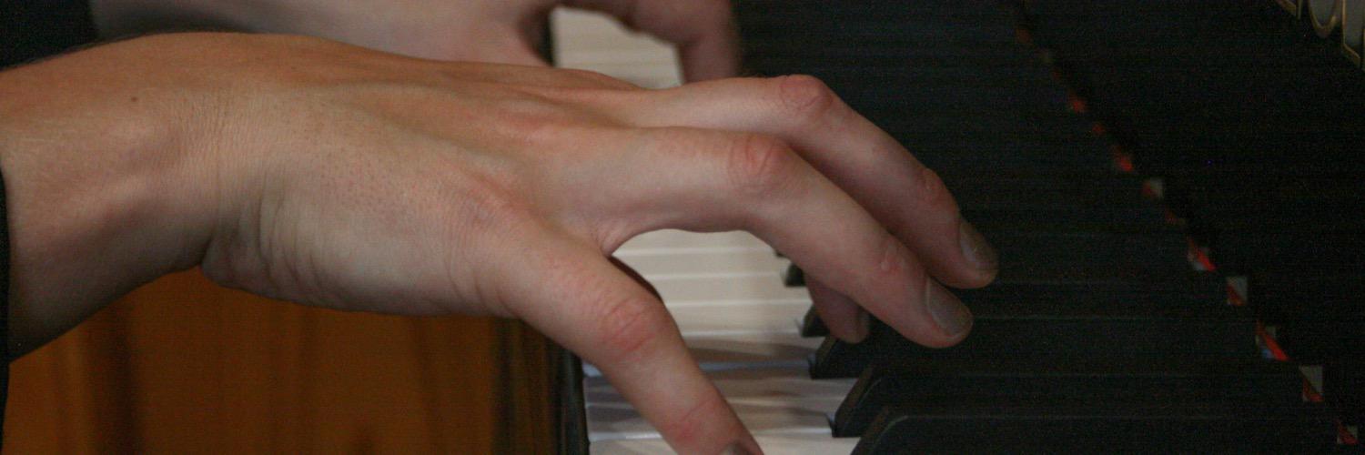 PianoLieder's profile banner image
