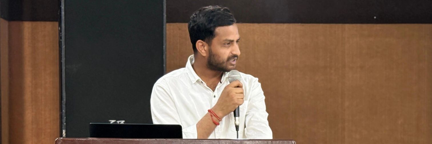 Journalist Ravikant banner