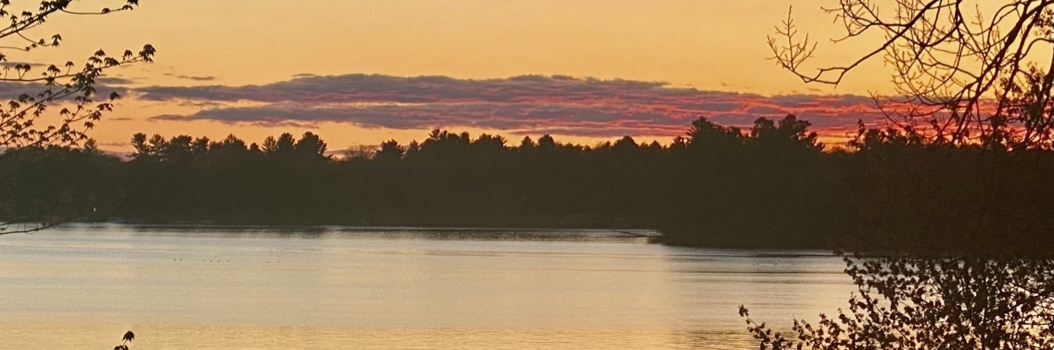 akzwi's profile banner image