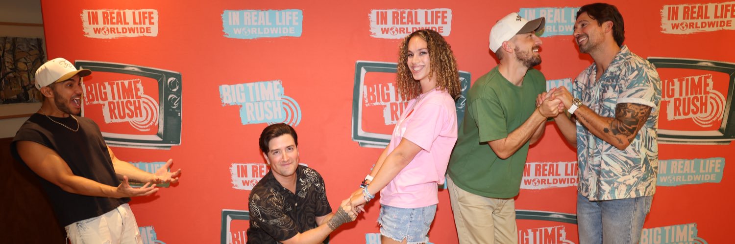 Emily💕||LIFE IS A BEACH😘||#WOOHOO? banner