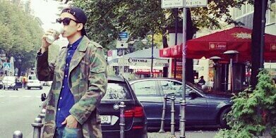 Whoareyou_W banner