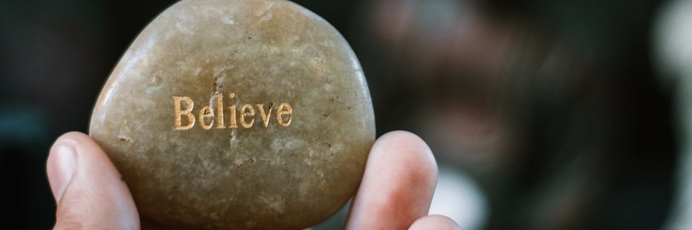 (Lena), strong believer in transformation 💻 banner