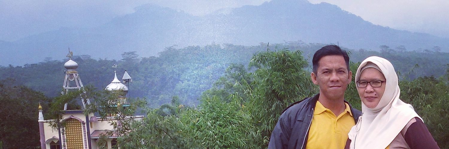 EnyMulyaTi's profile banner image