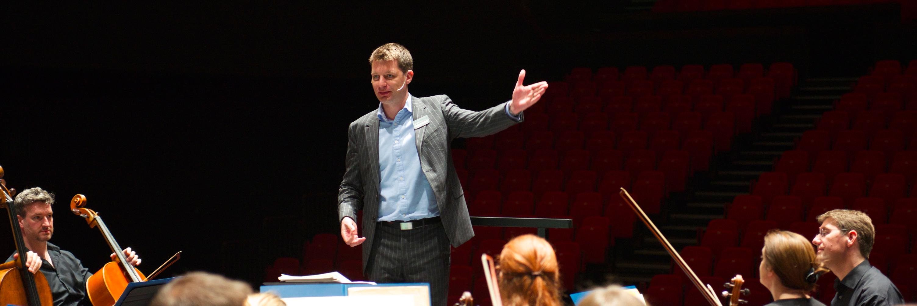 Moving Performance banner