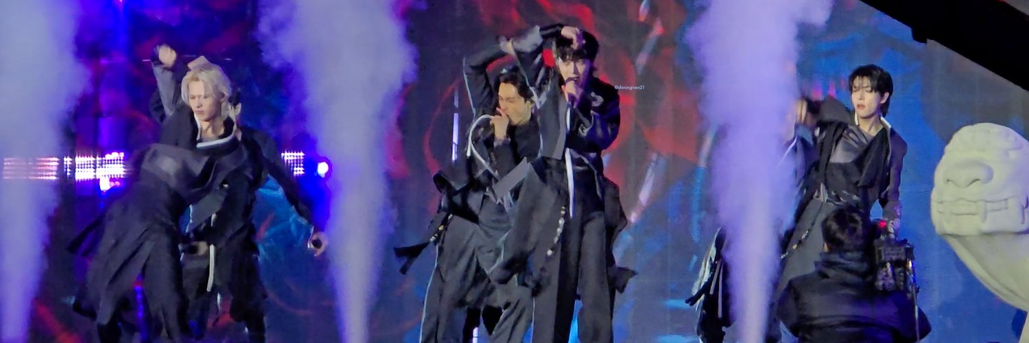 Dee // missing ENHYPEN banner