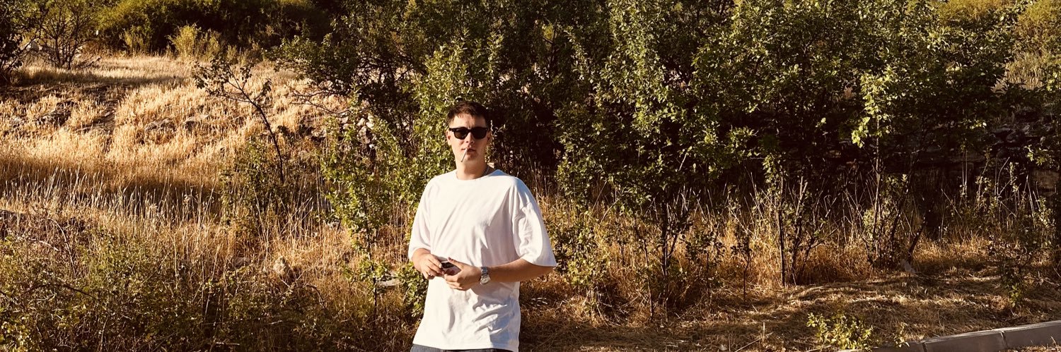 capatberatt's profile banner image