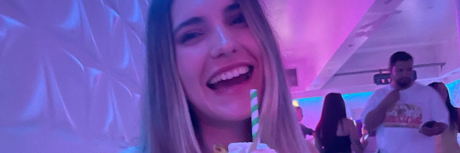 lauramaot's profile banner image