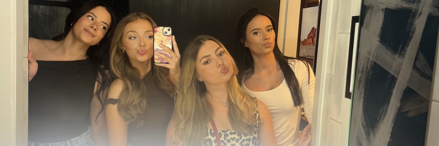 daisssallen's profile banner image