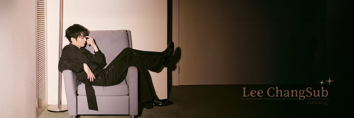💙🍑OAshina🐿inWarsaw🇵🇱 banner