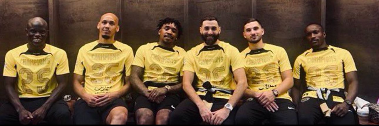 مشهور banner