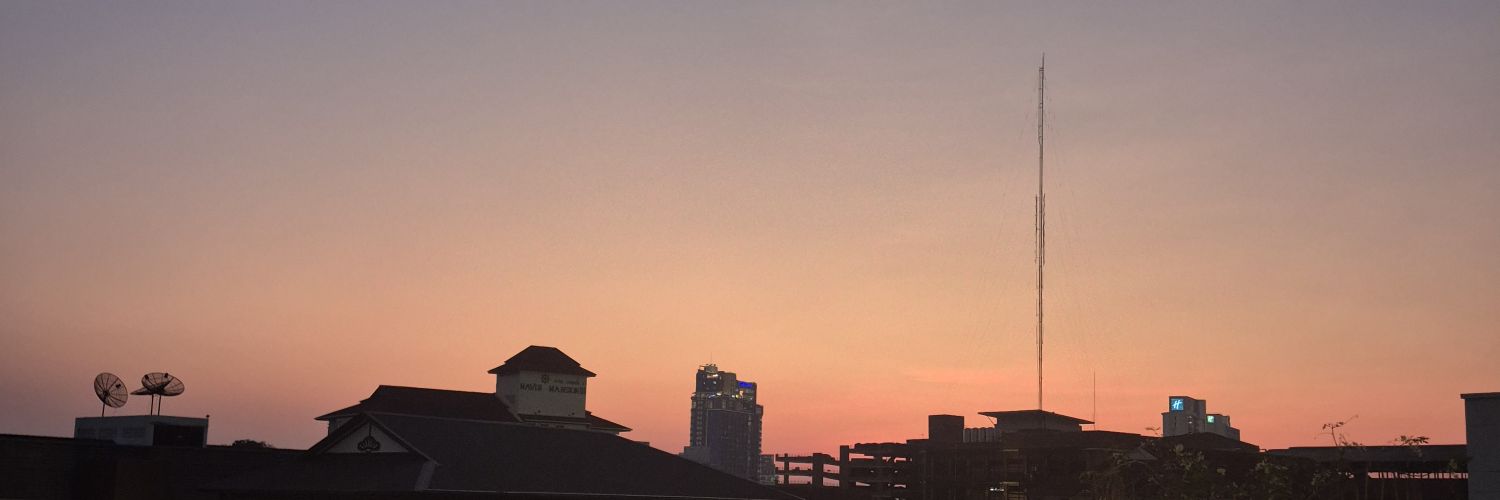 iYiings's profile banner image