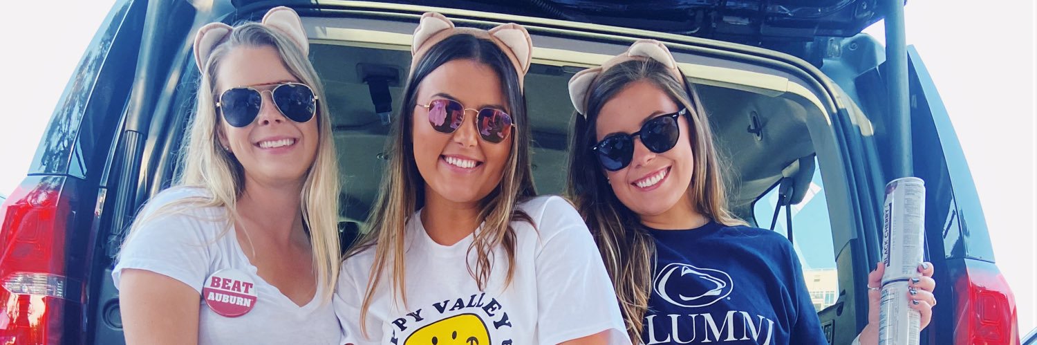 emilybooz's profile banner image