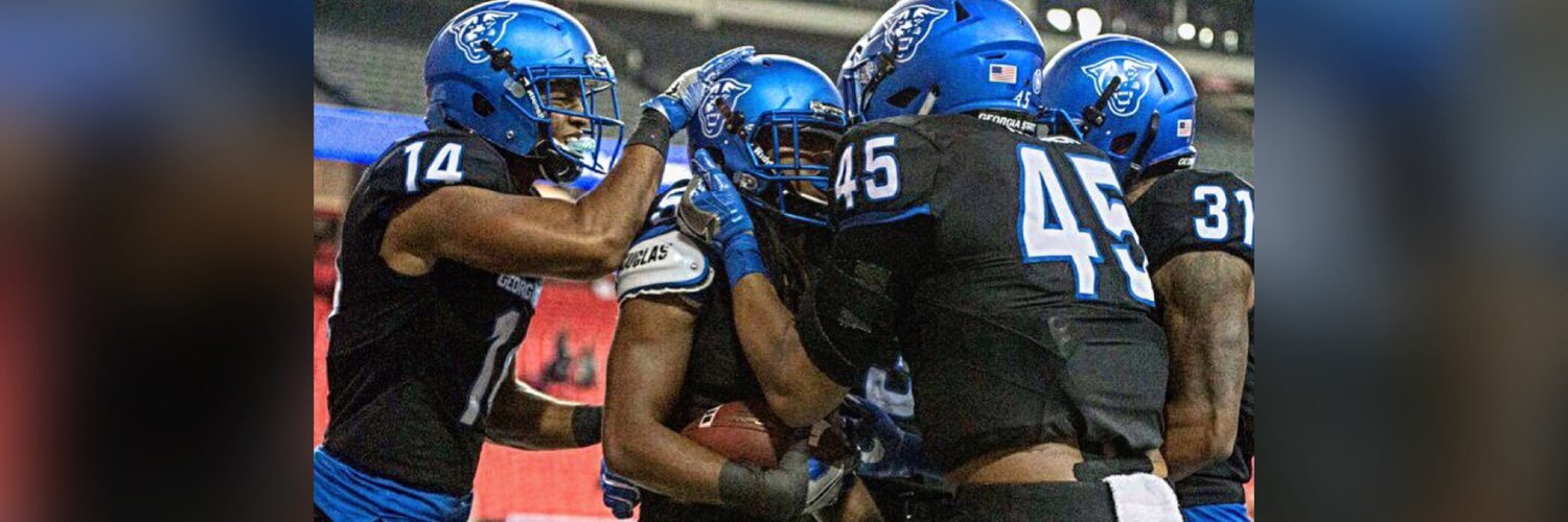 tra_barnett's profile banner image
