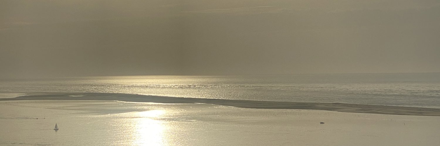 lanadelparis_75's profile banner image